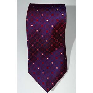 Guess tie